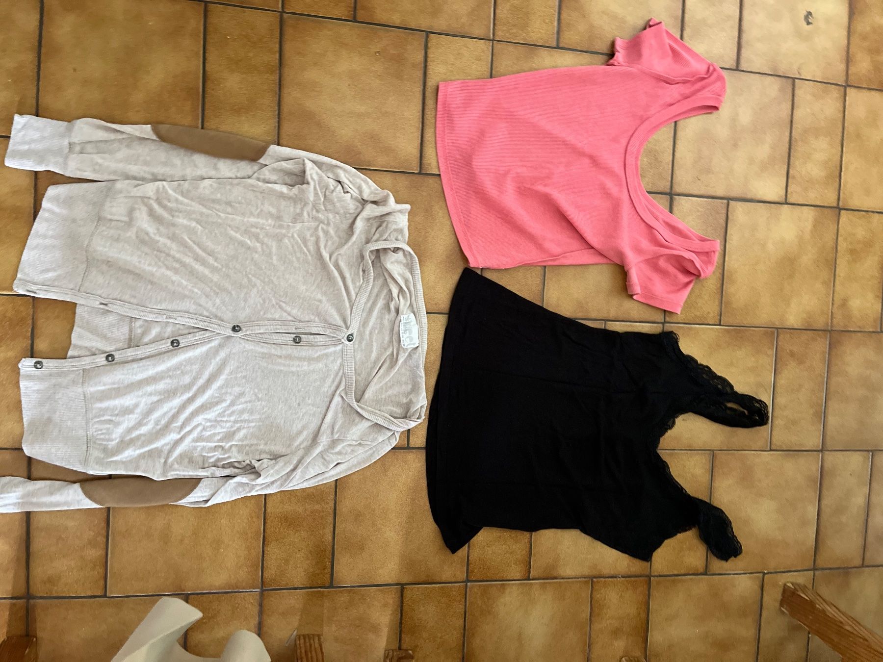 Lotti & Set di vestiti: Lot 11 habits Taille M – Usato da Veyrier venduto da kimedovapa 5