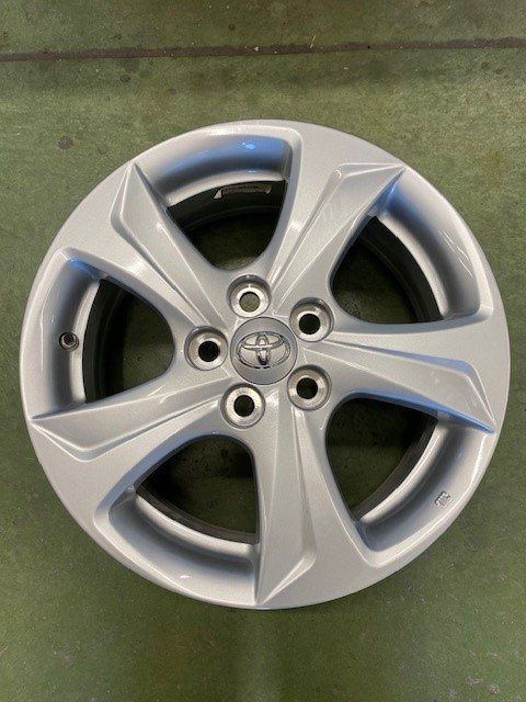 Für TOYOTA 4pcs 62mm Nabendeckel Felgendeckel Silberner Zubehör Center