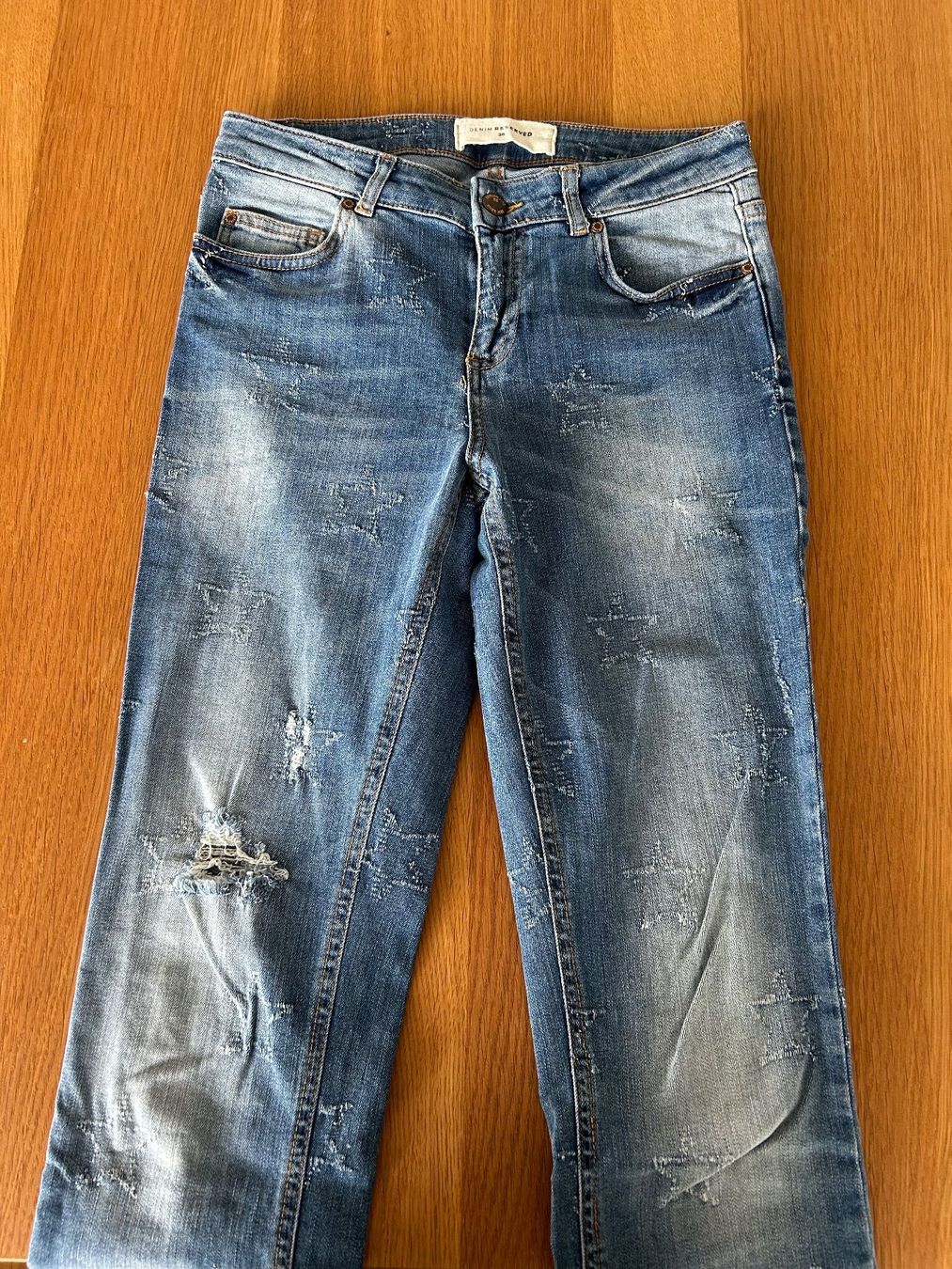 Jeans: Reserved Damen Jeans mit Sternen Gr. 36 – Usato da Schwarzenbach SG venduto da bienchen22 2