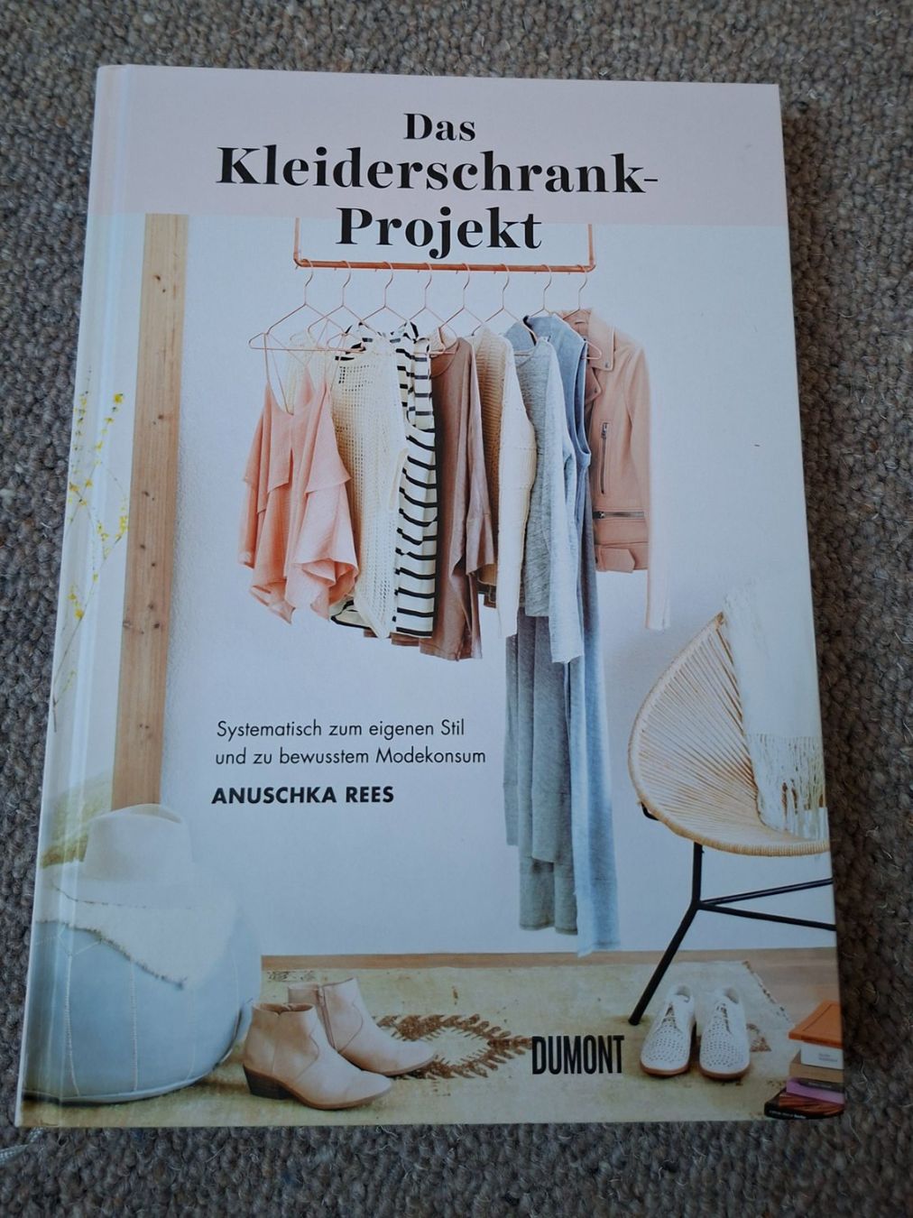 Bücher: Das Kleiderschrank -Projekt – Neu (gemäss Beschreibung) aus Uesslingen von Thur66