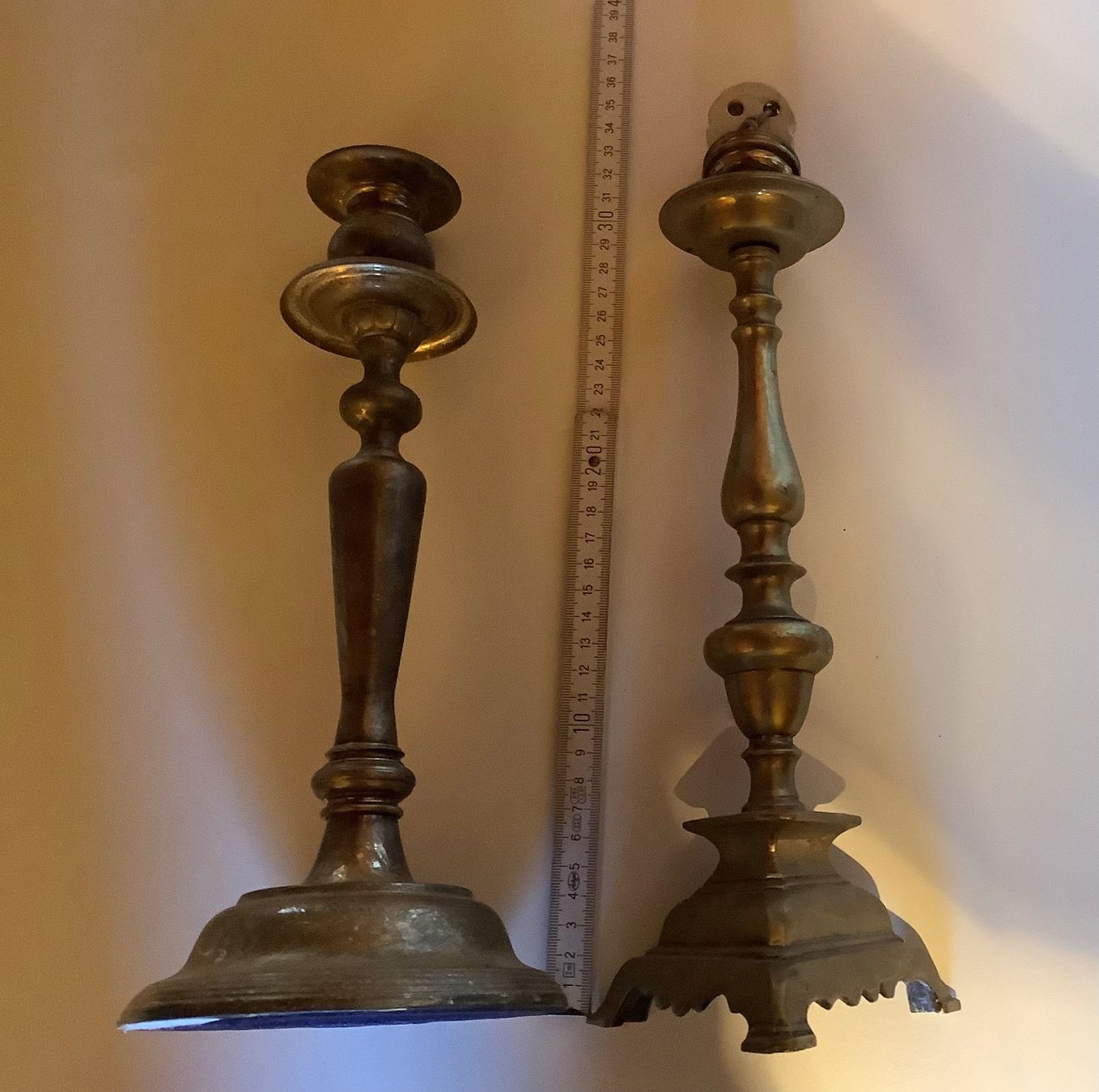 Lampade: Bougeoir et lampe ancienne – Usato da Epalinges venduto da janvs