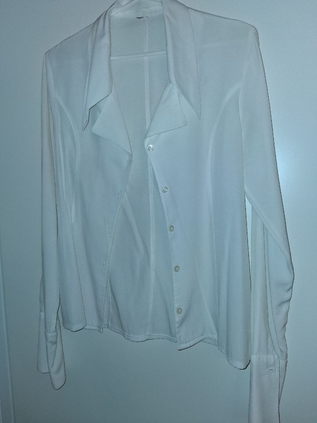 Blusen: weisse Bluse elegant Gr.36/S – Gebraucht aus Zürich von Leders 2