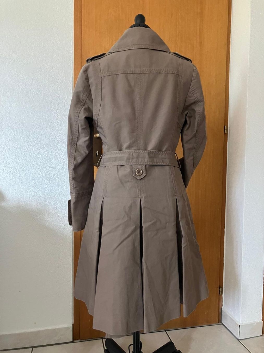 Cappotti: Ted Baker Trench Coat – Usato da Monte Carasso venduto da arn_dime 1