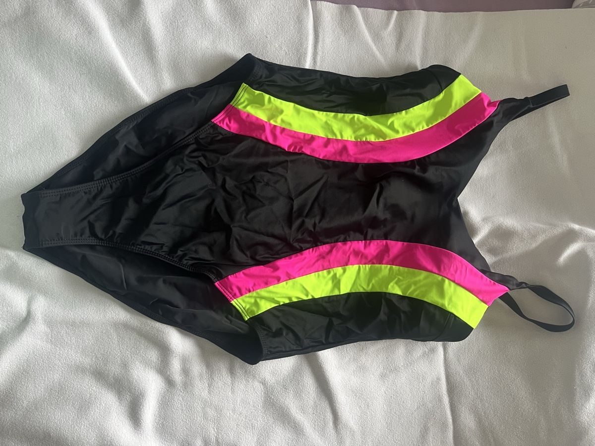 Maillots de bain & Bikinis: Badekleid Schwarz/Neon – Neuf (Voir description) à Giswil par Mauritius9026