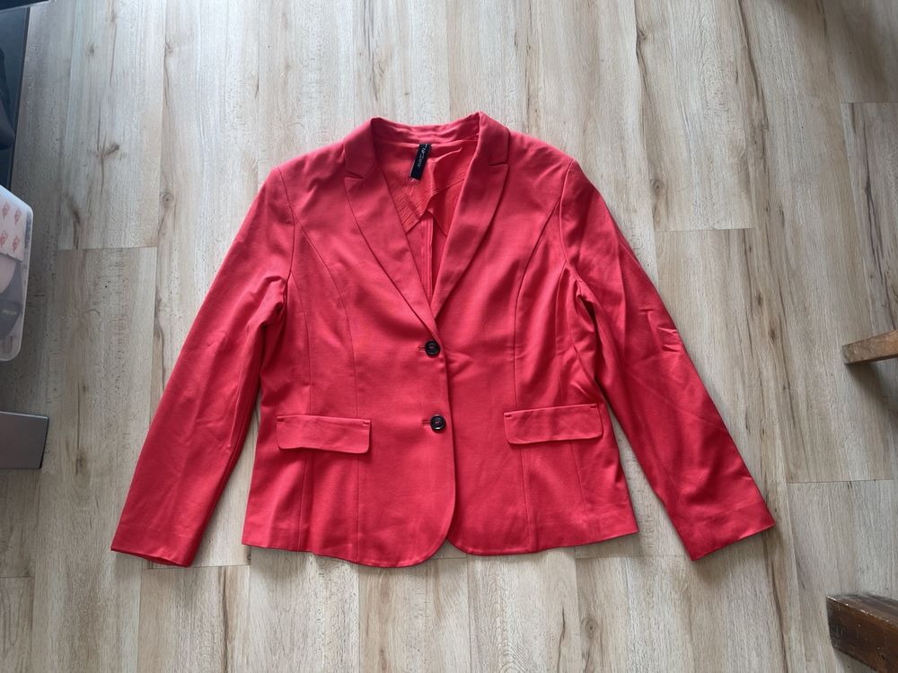 Marc Cain Giacche: Jolie veste  MARCCAIN rouge 6/ L neuve liquidation totale – Nuovo (secondo la descrizione) da Kloten venduto da Vermicelles 5