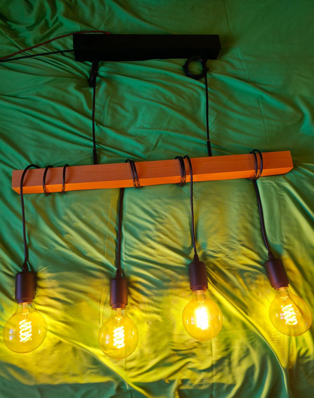 Philips Lampadari & plafoniere: Schöne Lampe inkl. 4 Hue Leuchtmittel – Usato da Oberiberg venduto da Obi1073