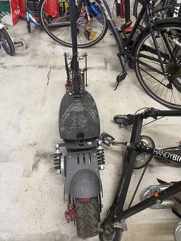 Scooters: E Scooter  – Défectueux à Thun par Bern_1234 4