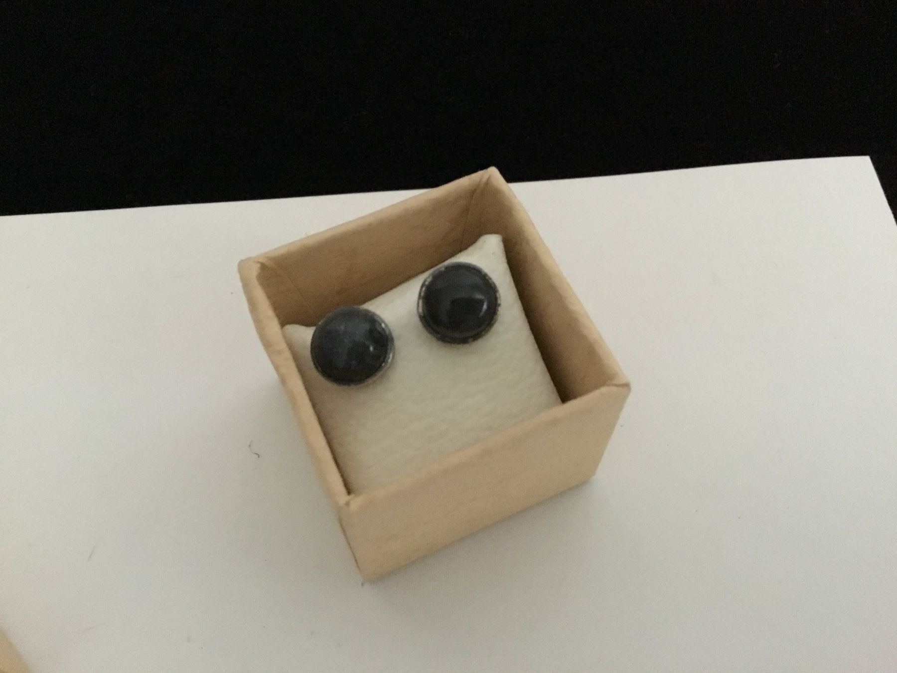 Ohrringe & -stecker: Ohrstecker Lapislazuli gefasst 6 mm Heilstein – Neu und originalverpackt aus Doppleschwand von lapis106 1