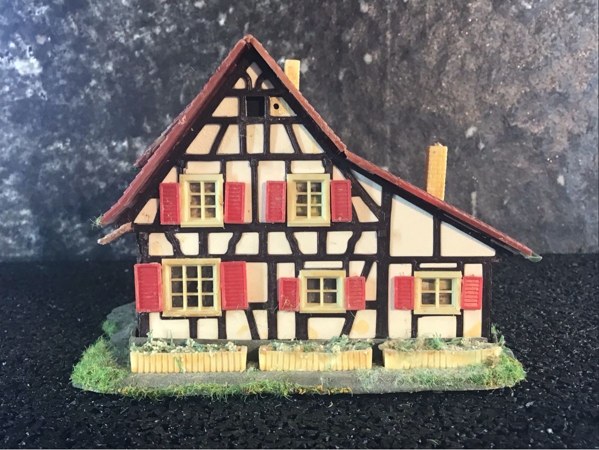Kit di modellismo & Modellini statici: MODELL GEBÄUDEHAUS – Usato da Männedorf venduto da Spezial-Modelle 1