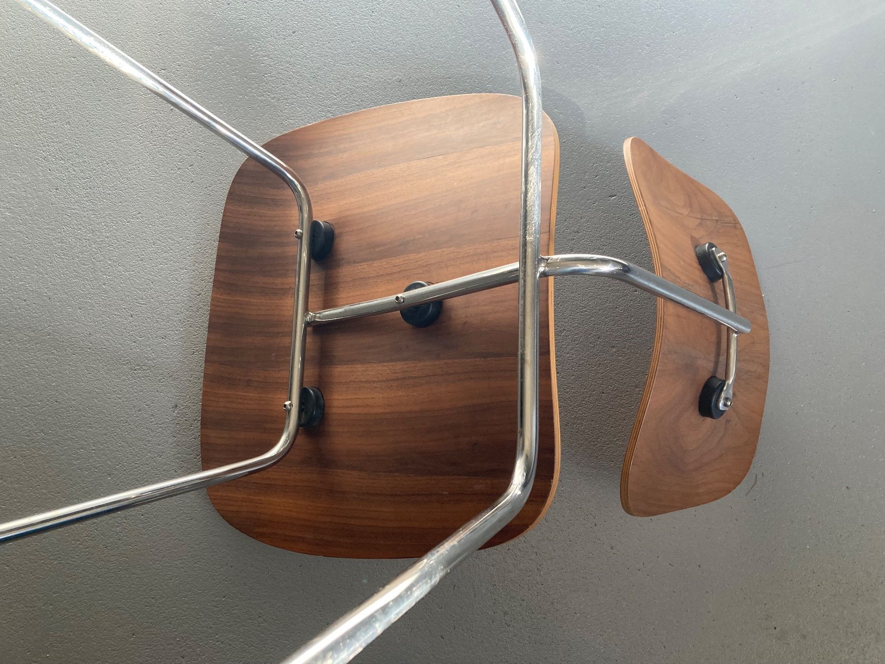 Eames Sedie: DEUX magnifiques chaises STYLE DCM  eames – Usato da Chavannes-Orsonnen venduto da magnolia22 2