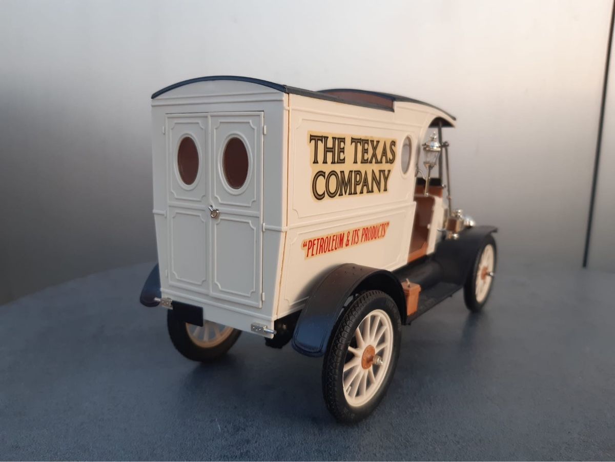 Kit di modellismo & Modellini statici: Ford Model T Texas Company Van 1912 – Usato da Zürich venduto da Nowstalgia 4