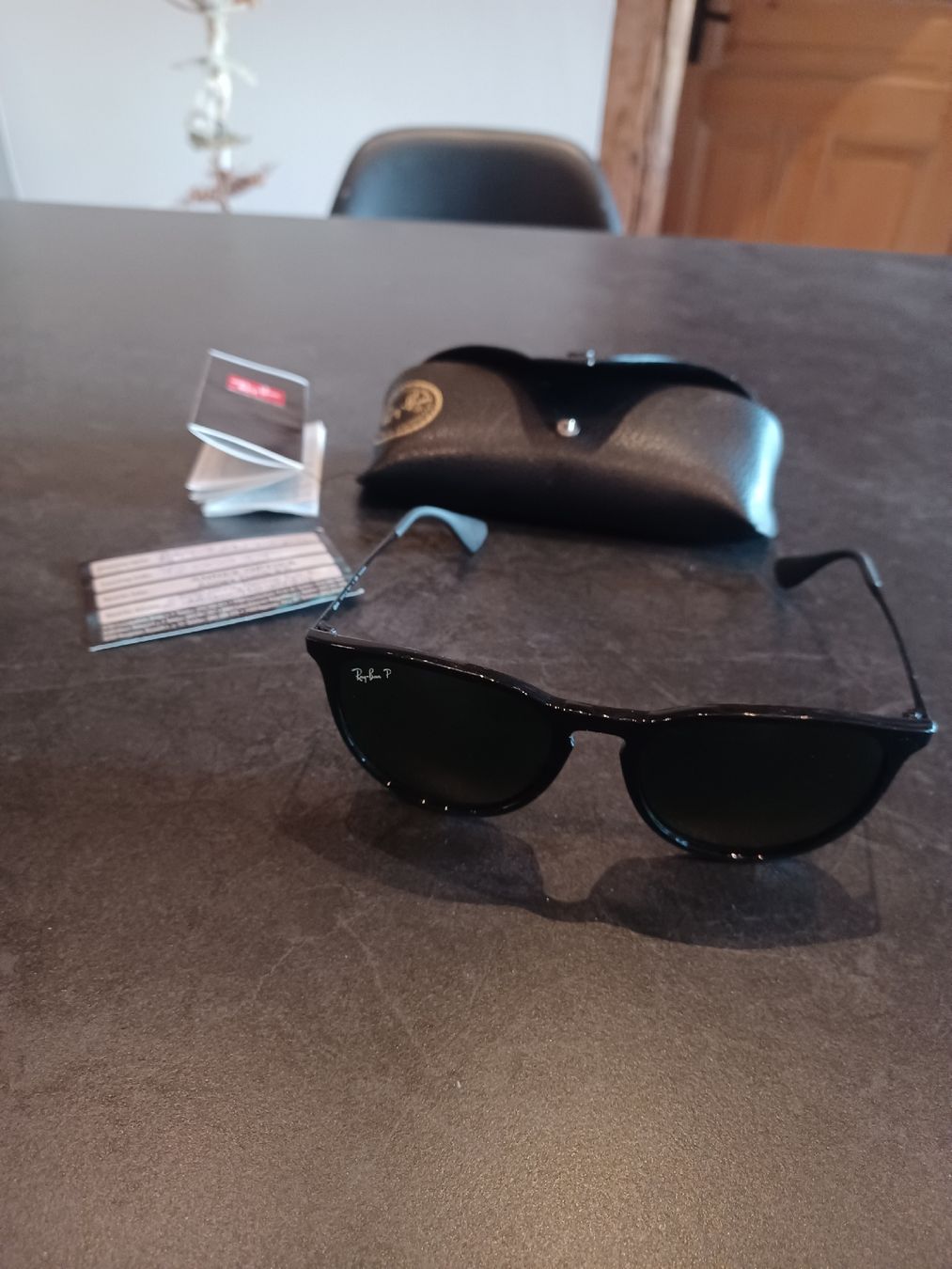 Ray-Ban Occhiali & Lenti: Rey-Ban Damen Sonnenbrille – Usato da Oberwil b. Büren venduto da dodge08 1
