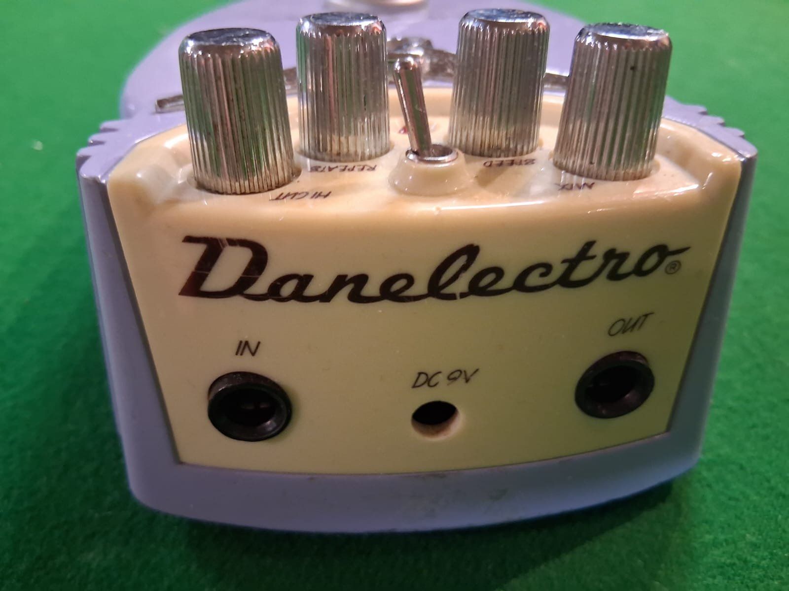 Danelectro Strumenti musicali: Danelectro Delay ohne Adapter – Usato da Aeschi SO venduto da git_l8rn 2