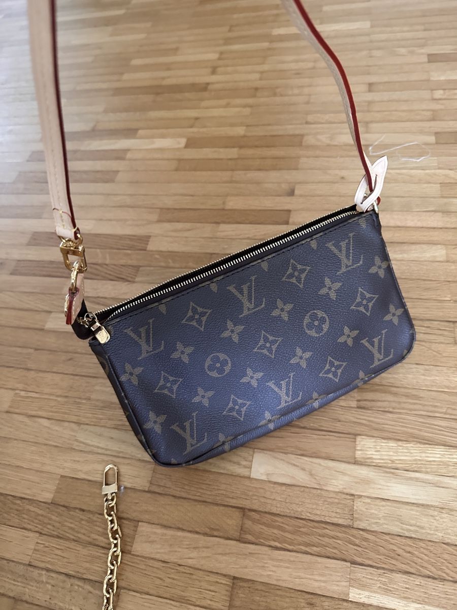 Louis Vuitton Taschen: Louis Vuitton Pochette Accessoires – Neu (gemäss Beschreibung) aus Männedorf von Mag3 1