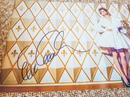 Ella Endlich - Autogramm auf Foto