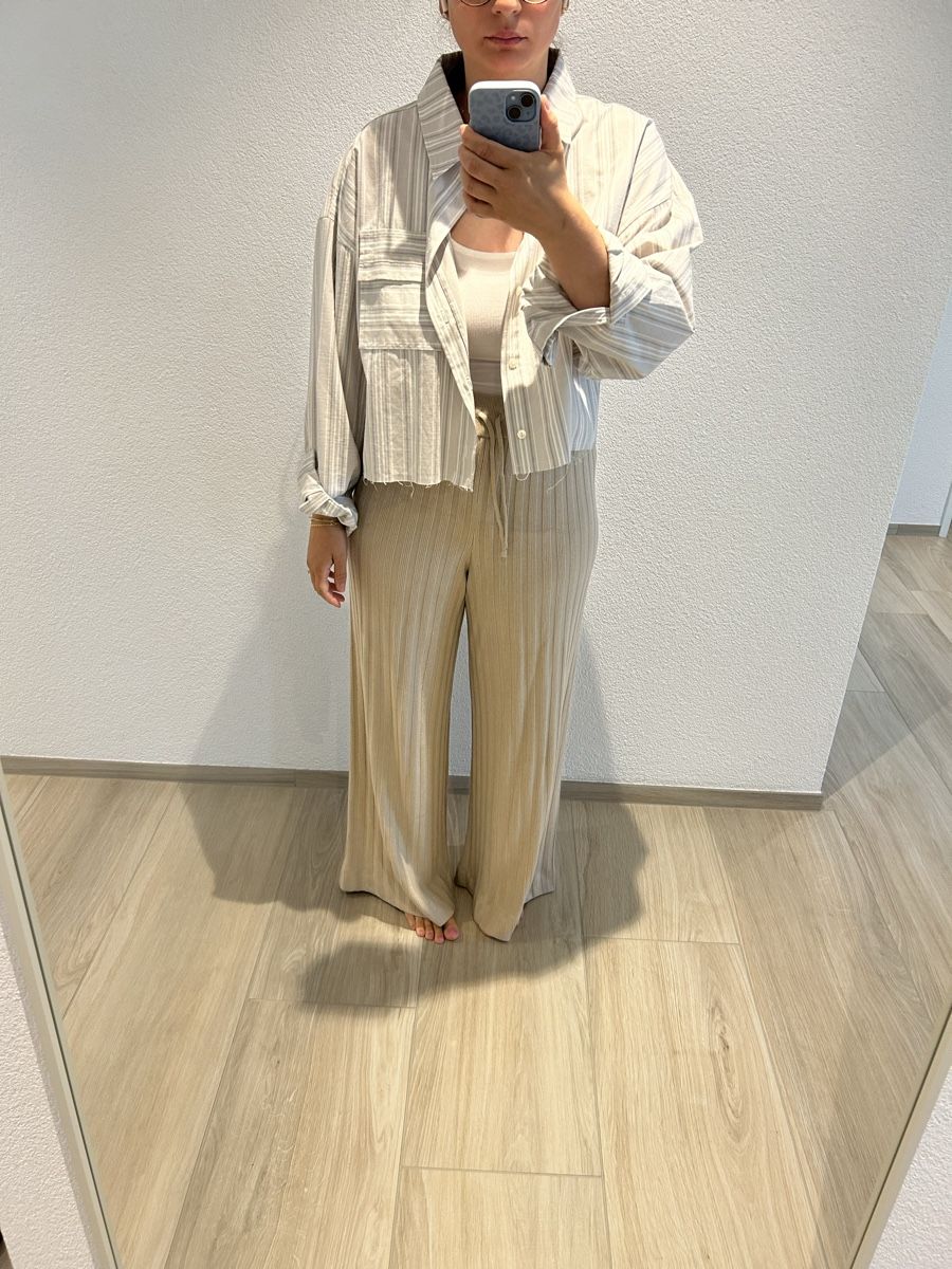 Blusen: Vival Studio Bluse Nola (Grau) - Gr. M – Neu (gemäss Beschreibung) aus Andwil SG von nin_y2zm 4