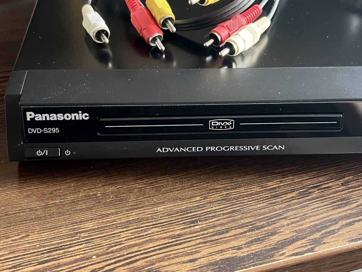 Panasonic Sistemi audio & multimediali: Panasonic DVD-S295 – Usato da Immensee venduto da Ilsa_Lund