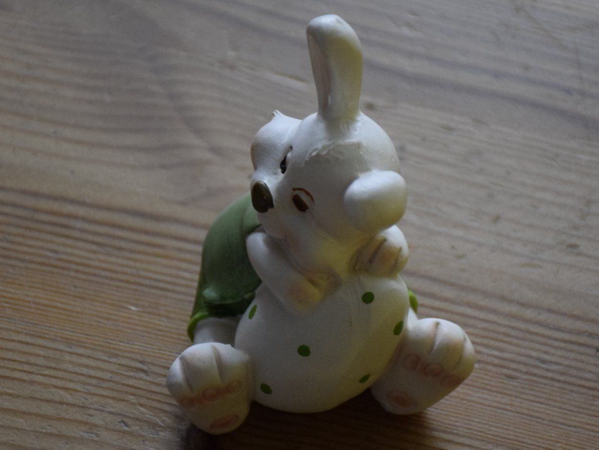 Statuette: Süsser Hase mit Ei – Nuovo (secondo la descrizione) da Wetzikon ZH venduto da Wetzicardo25 5