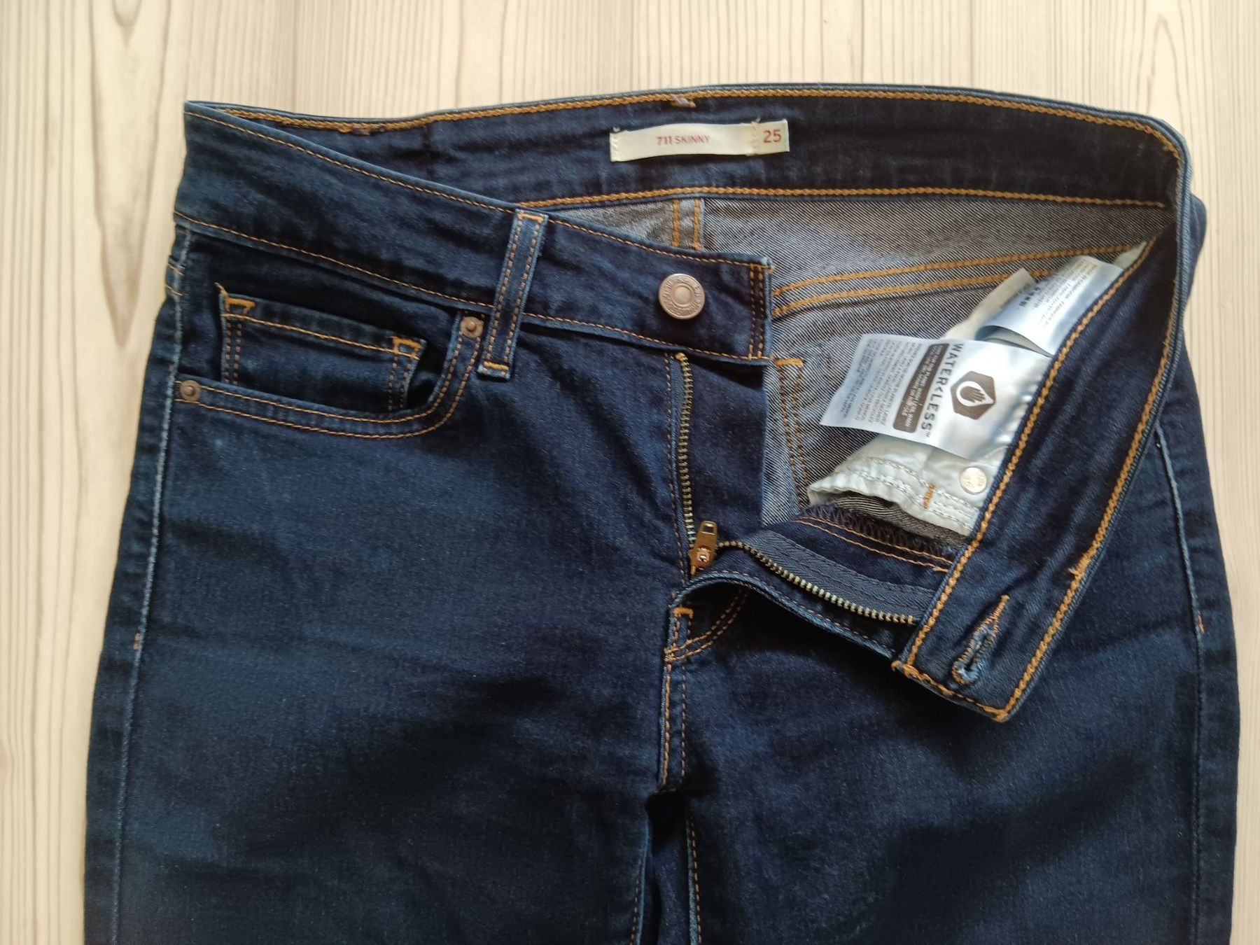 Levi's Jeans: LEVIS 711 Jeans SKINNY taille / Grosse 25 – Gebraucht aus Cossonay-ville von Super-Price-Quality 4