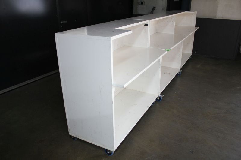 Allestimento di negozi e stand fieristici: Bar-Tresen Elemente auf Rollen, 4 Stk., Preis pro Stk. – Usato da Zürich venduto da flachsjan 1