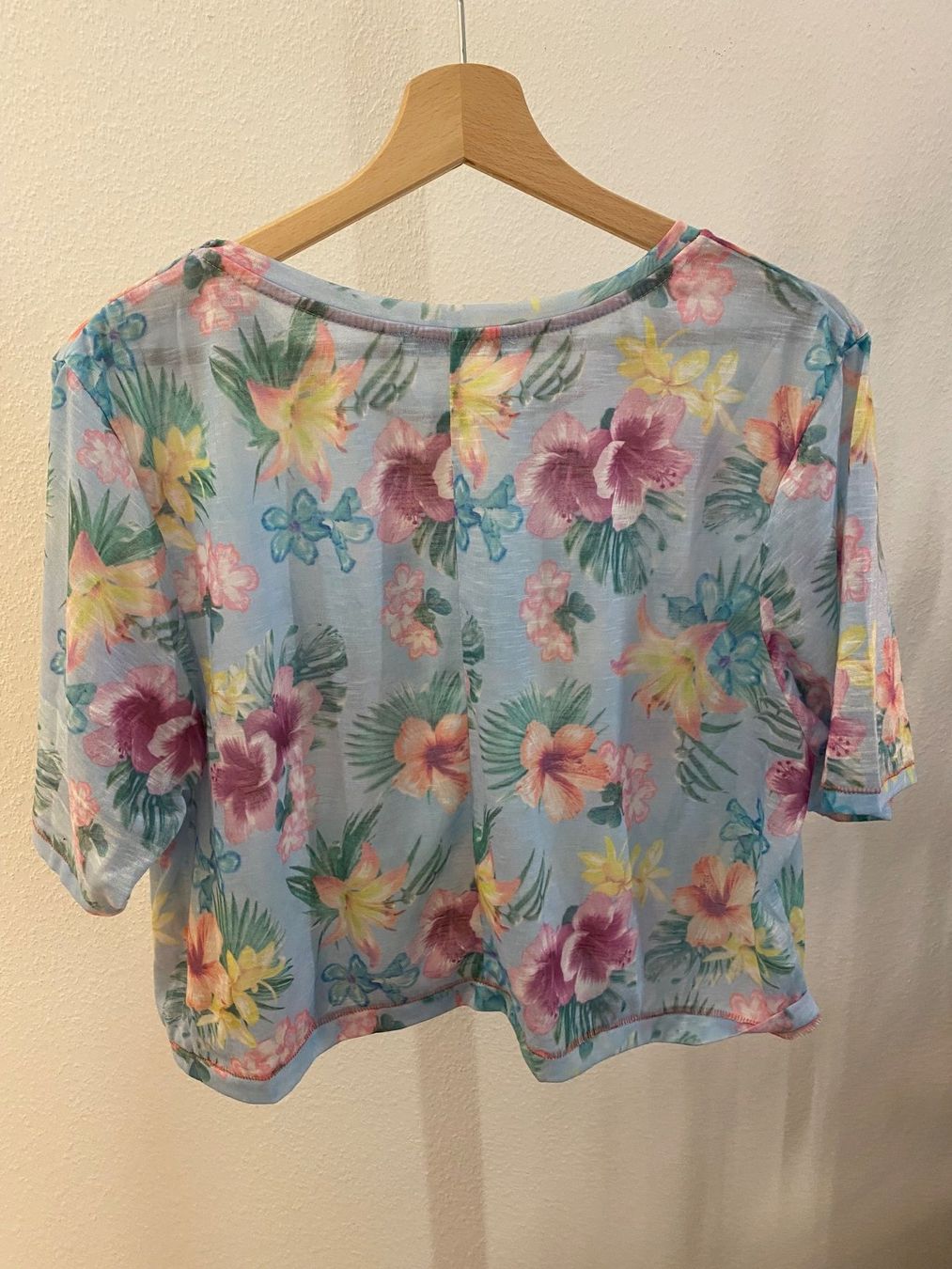 T-shirt: T-Shirt "Dreamer" mit Blumen Gr. 46 – Usato da Pratteln venduto da a23_j2gs 2