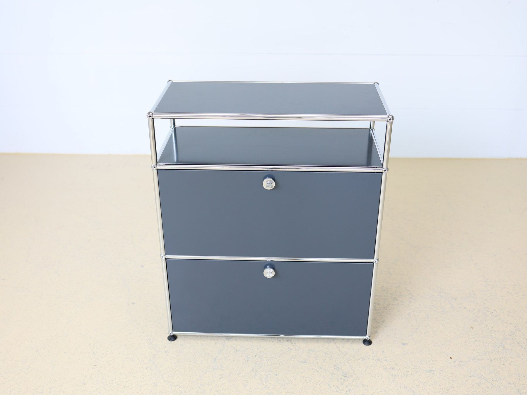 USM Scaffali: USM Haller Sideboard | Anthrazitgrau 1x3 | Neuwertig – Usato da Meinisberg venduto da atelier_TILIJA 7