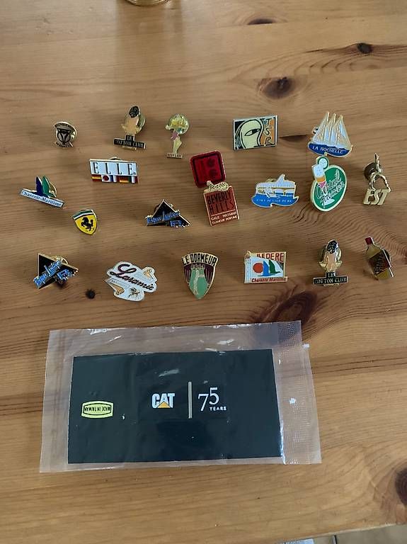 Plaquettes & Badges: Pins – D'occasion à Etoy par san_78xt