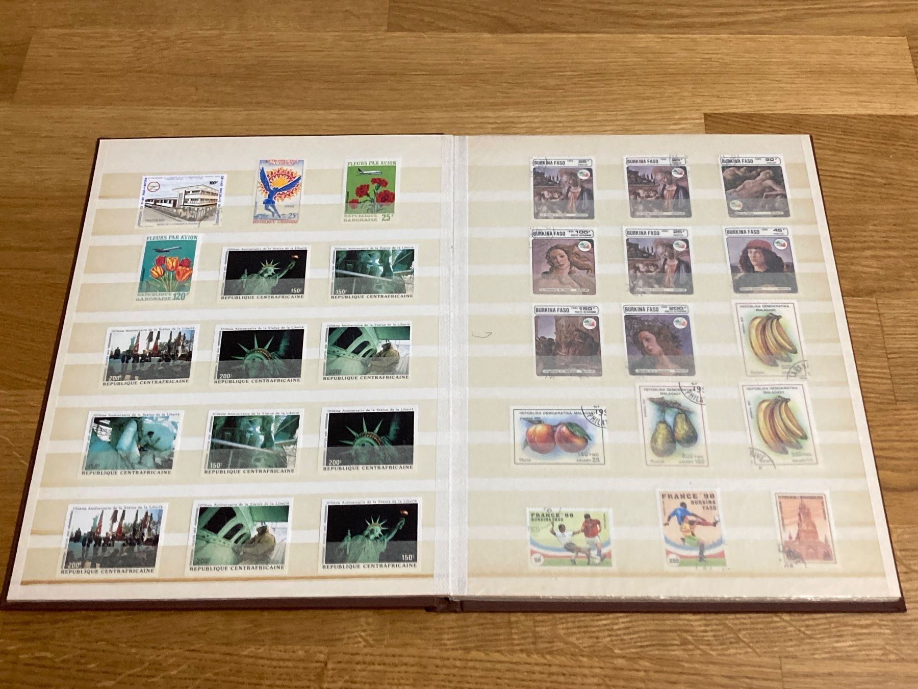 Alle Briefmarken: Africa Briefmarken album – Gebraucht aus Riehen von vernizi 3