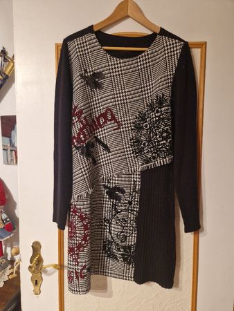 Robe DESIGUAL 44