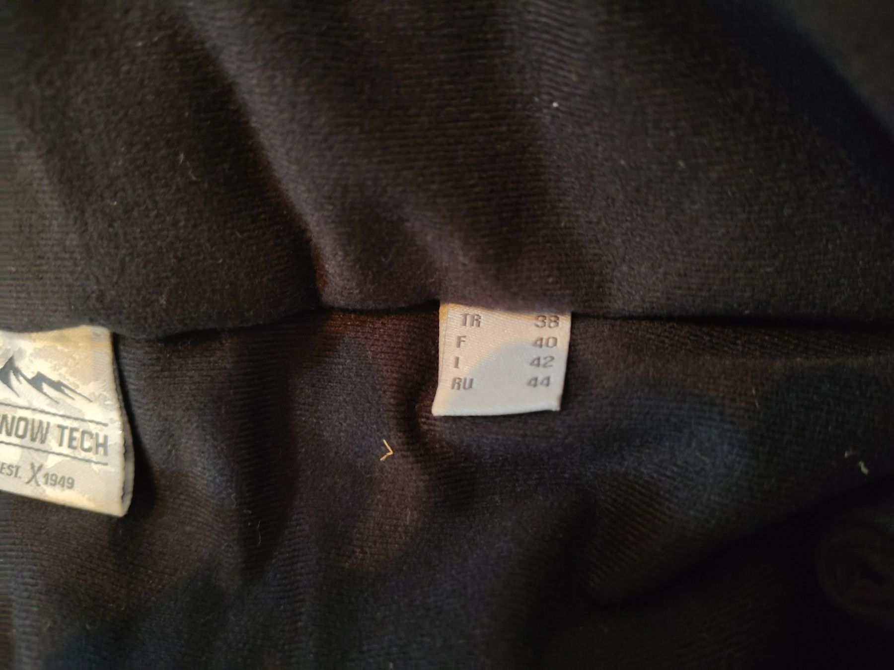 Pantaloni: Skihose schwarz Grösse 38 – Usato da Oekingen venduto da Bern66 2