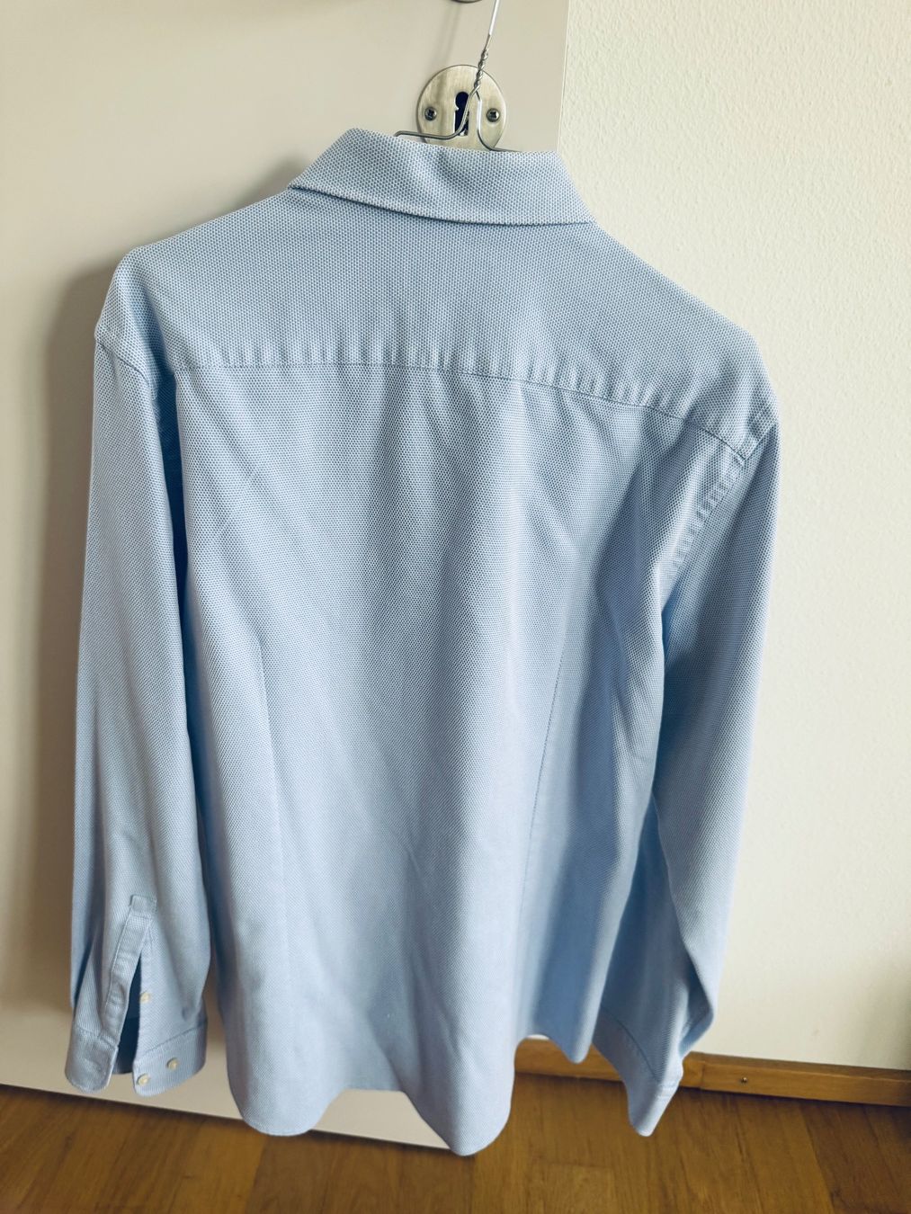 Camicie: Hemd, hellblau, Slim Fit, Gr. 41/42 – Usato da Meilen venduto da jul_p5gr 1
