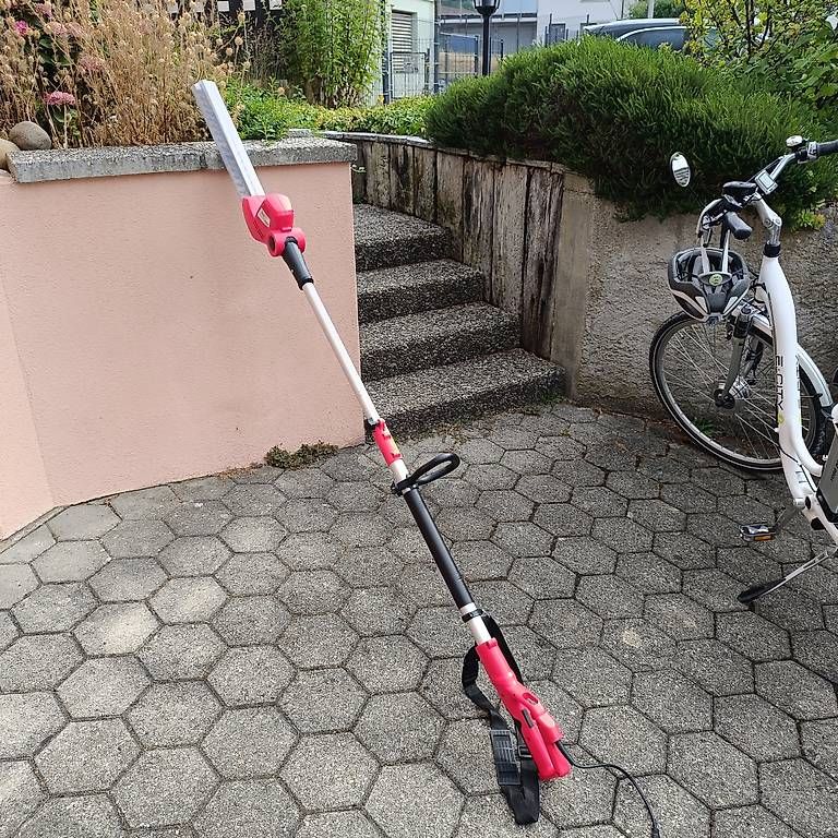 Alle Werkzeuge: Teleskop Heckenschere  – Gebraucht aus Safnern von billionboy55