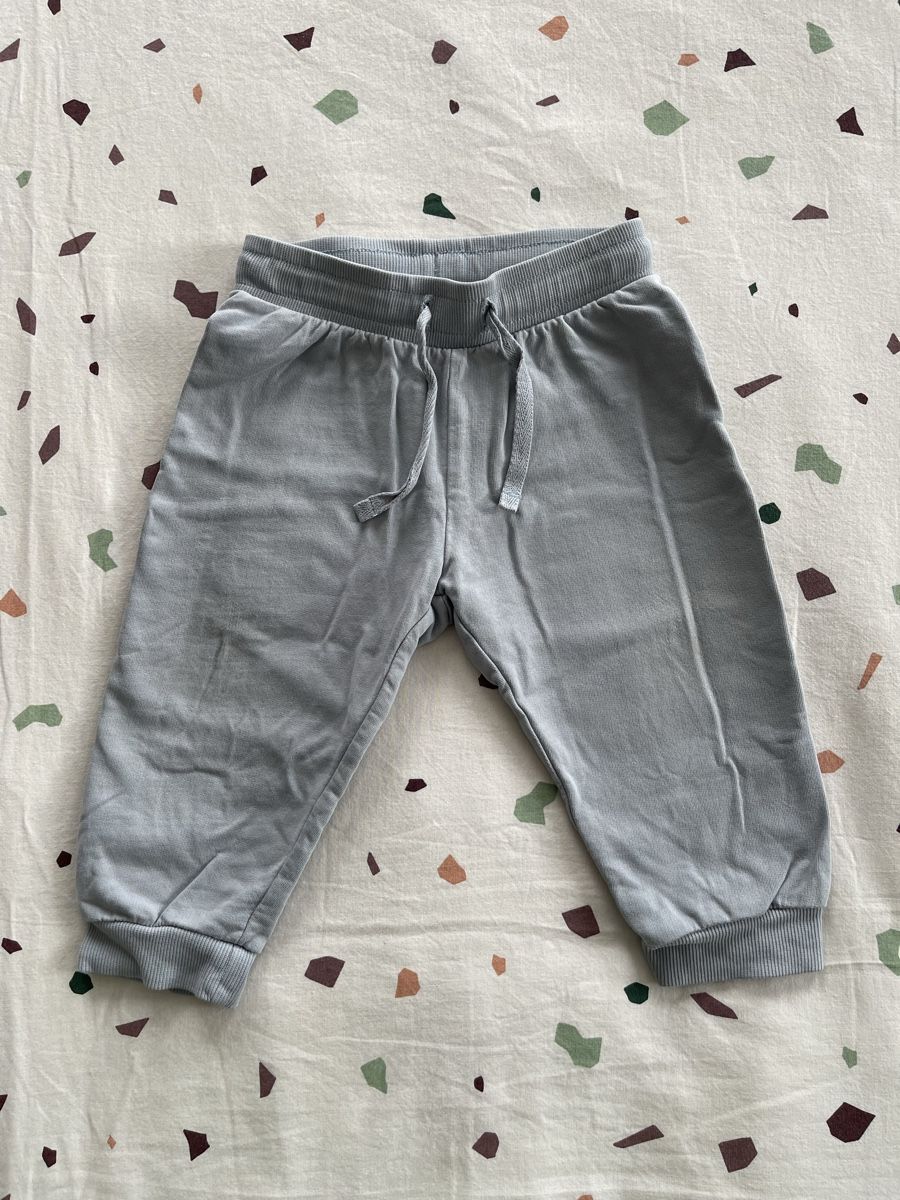 H&M Hosen: Baby Jogginghose, Grösse 80, H&M – Gebraucht aus Hirzel von carta9