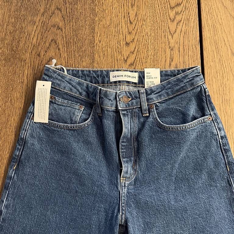 Jeans: Arizia Jeans, Grösse 28 – Gebraucht aus Solothurn von Juliasju