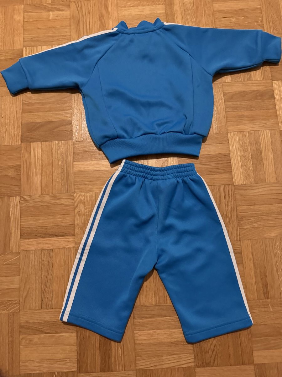 Adidas Lotti & Set di vestiti: Adidas Trainingsanzug Kinder – Usato da Zürich venduto da MaSte 1