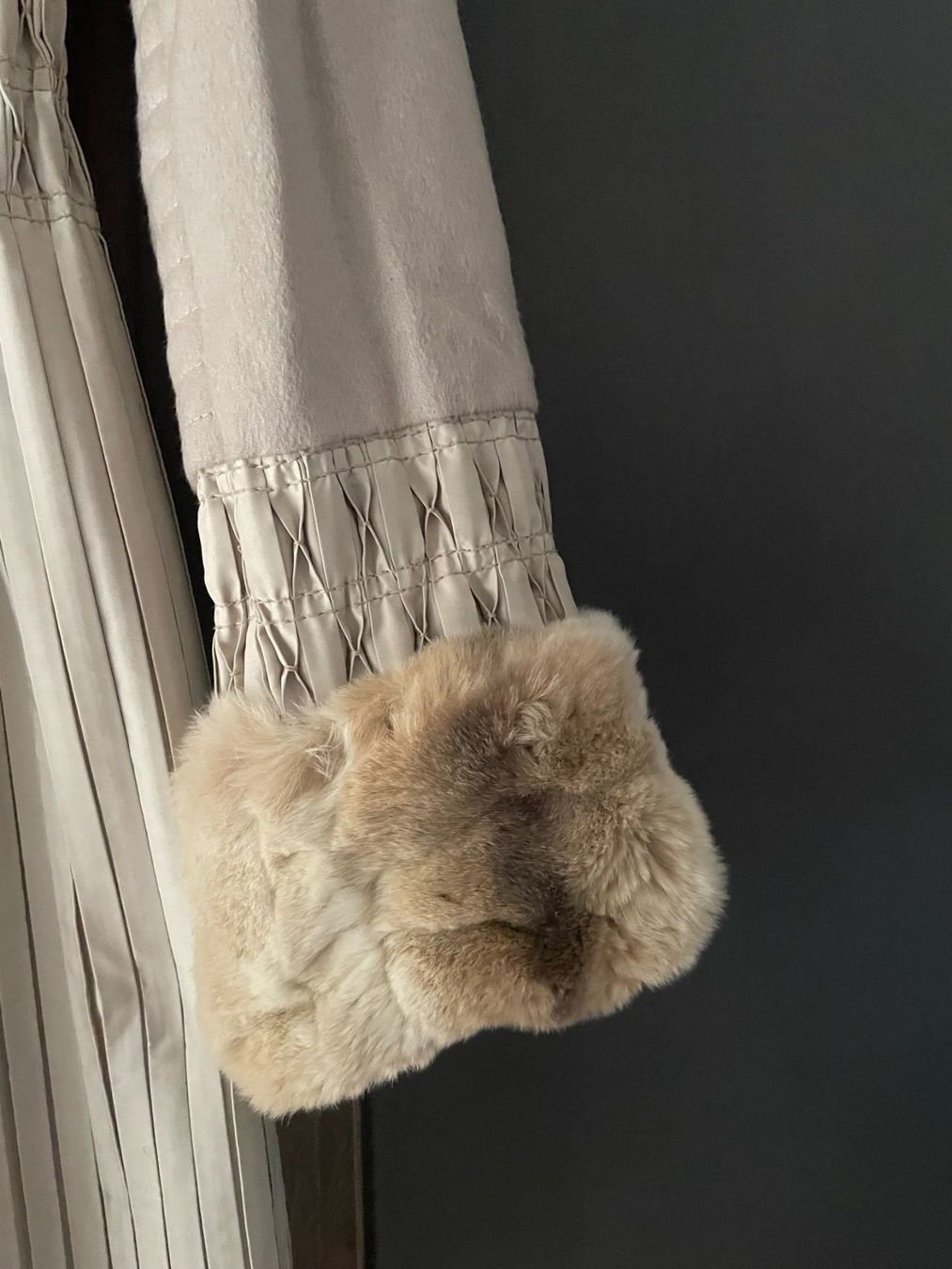 Giacche: Giacca con cashmere e pelliccia – Usato da Meilen venduto da val_tsv8 1