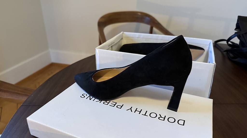 Scarpe da donna: Pumps, schwarz, 39 – Usato da Luzern venduto da bar_v528 1
