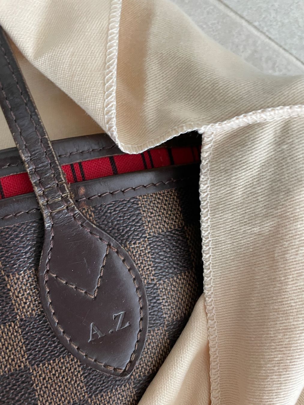 Louis Vuitton Sacs femmes: Louis Vuitton Neverfull – D'occasion à Oberwil-Lieli par azullino 2
