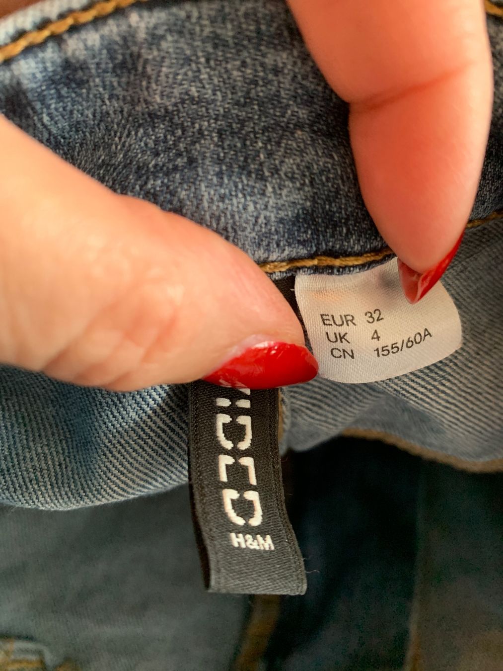 H&M Pantaloni: Short jeans H&M taille 30-32 – Usato da MEYRIN venduto da Gwendo10 2