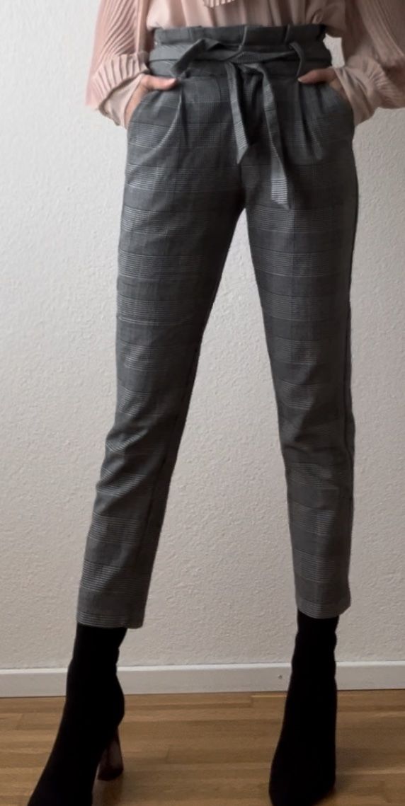 Vero Moda Pantaloni: Vero Moda Hose kariert grau Gr. XS – Usato da Root venduto da mele2013 1