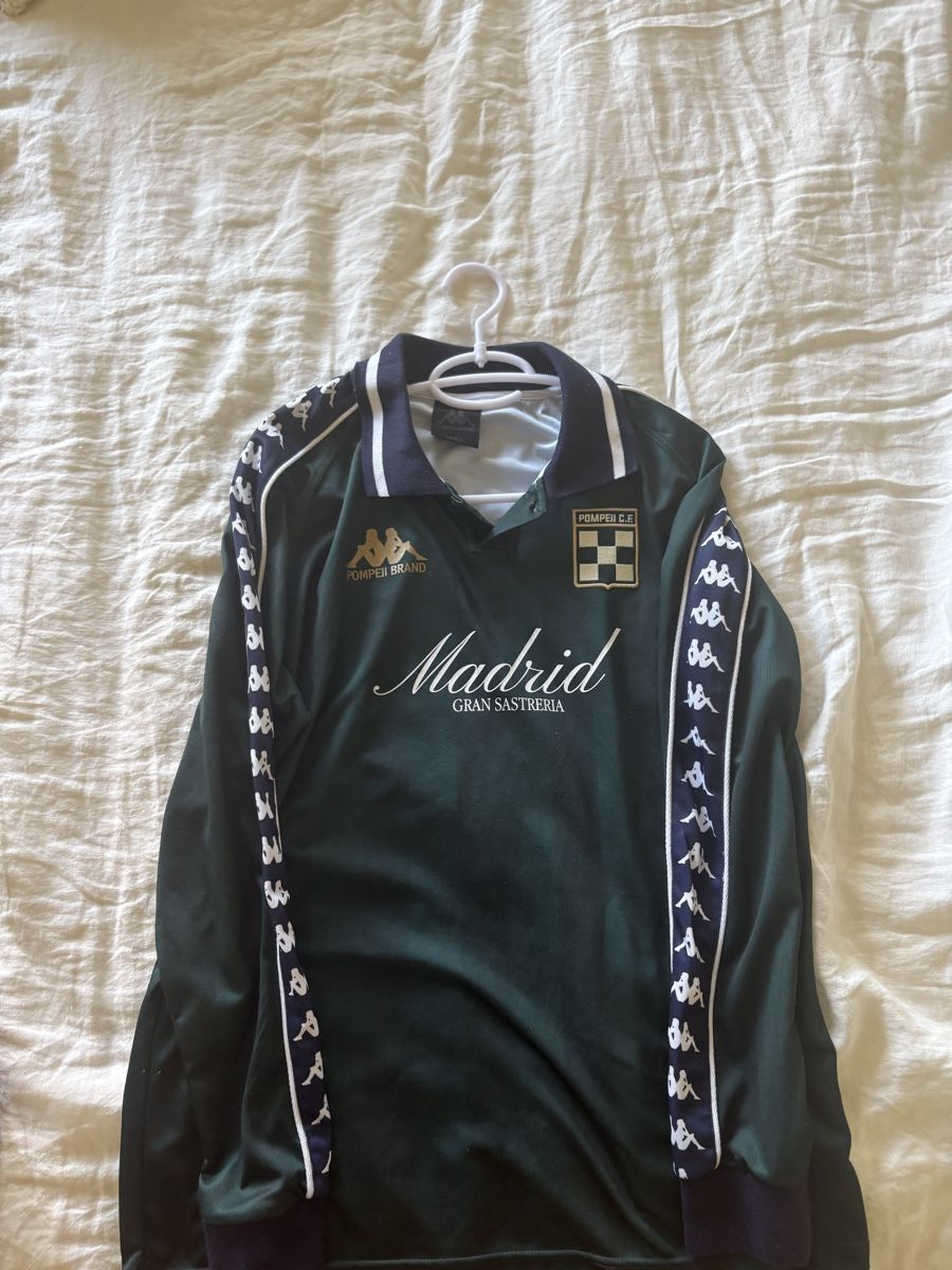 Kappa Canottiere & Pantaloni: Pompei x Kappa Trikot - Grösse L – Nuovo (secondo la descrizione) da Bern venduto da sam_c78d 1