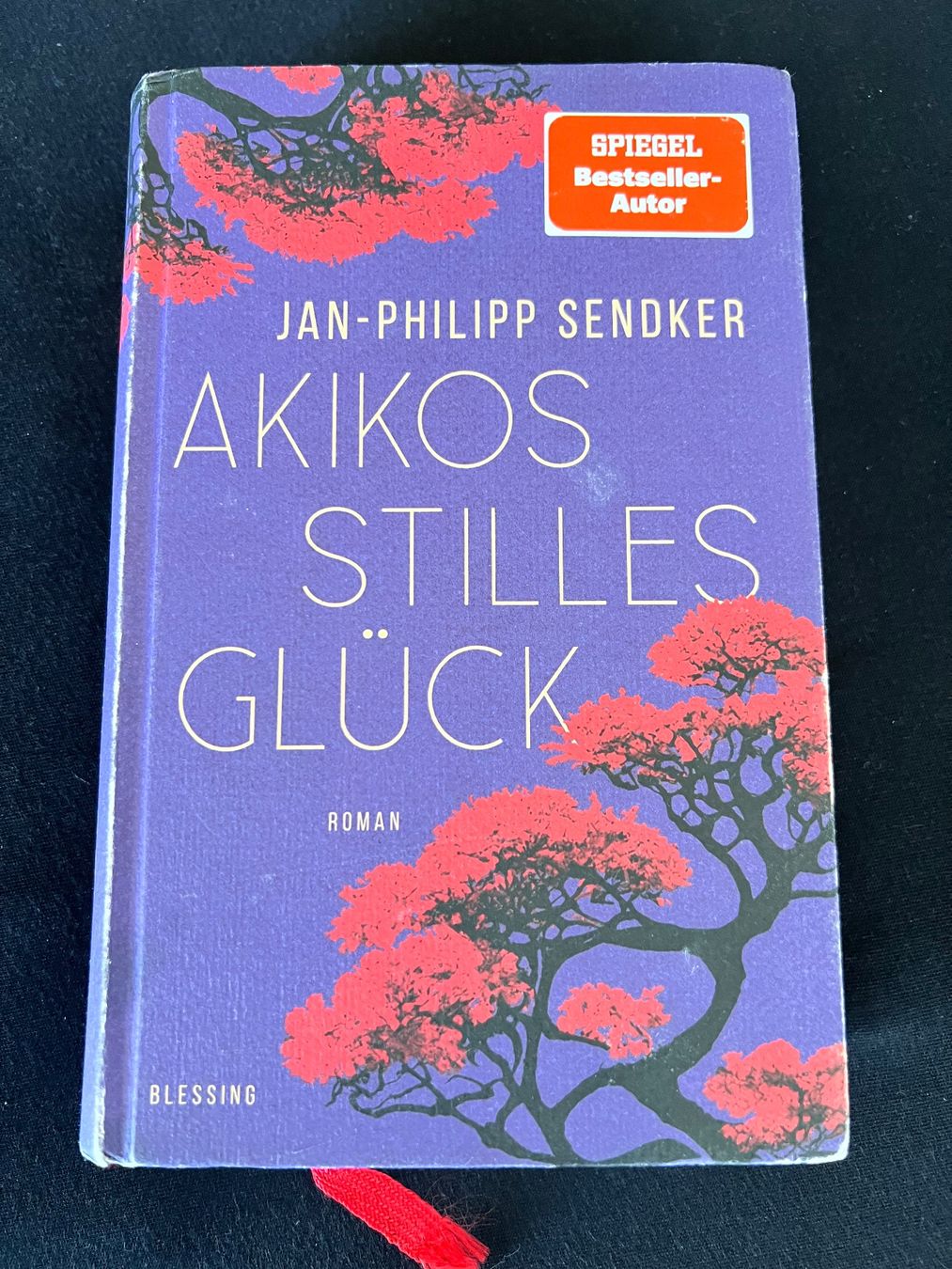 Libri: Buch - Akikos stilles Glück - roman – Usato da Effretikon venduto da YaMn