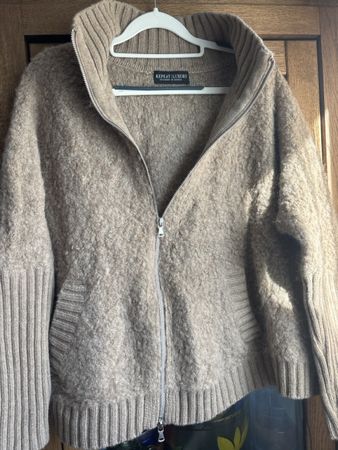 Kuschelige Repeat Strickjacke 