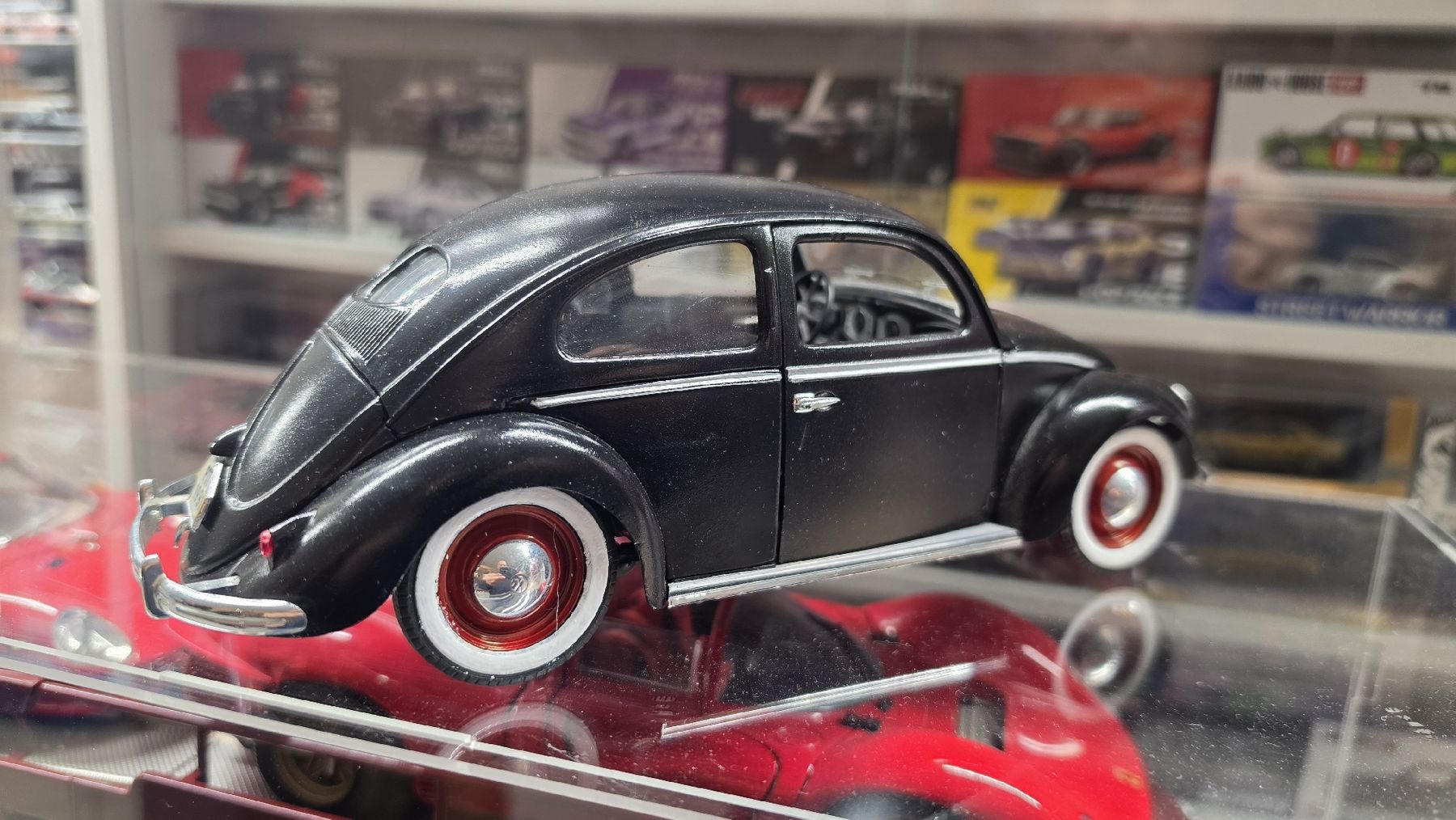 Solido Modellini d'auto: Schwarzer VW Käfer, Modellauto 1:18 Solido – Usato da Obergerlafingen venduto da Deluxepoint 3