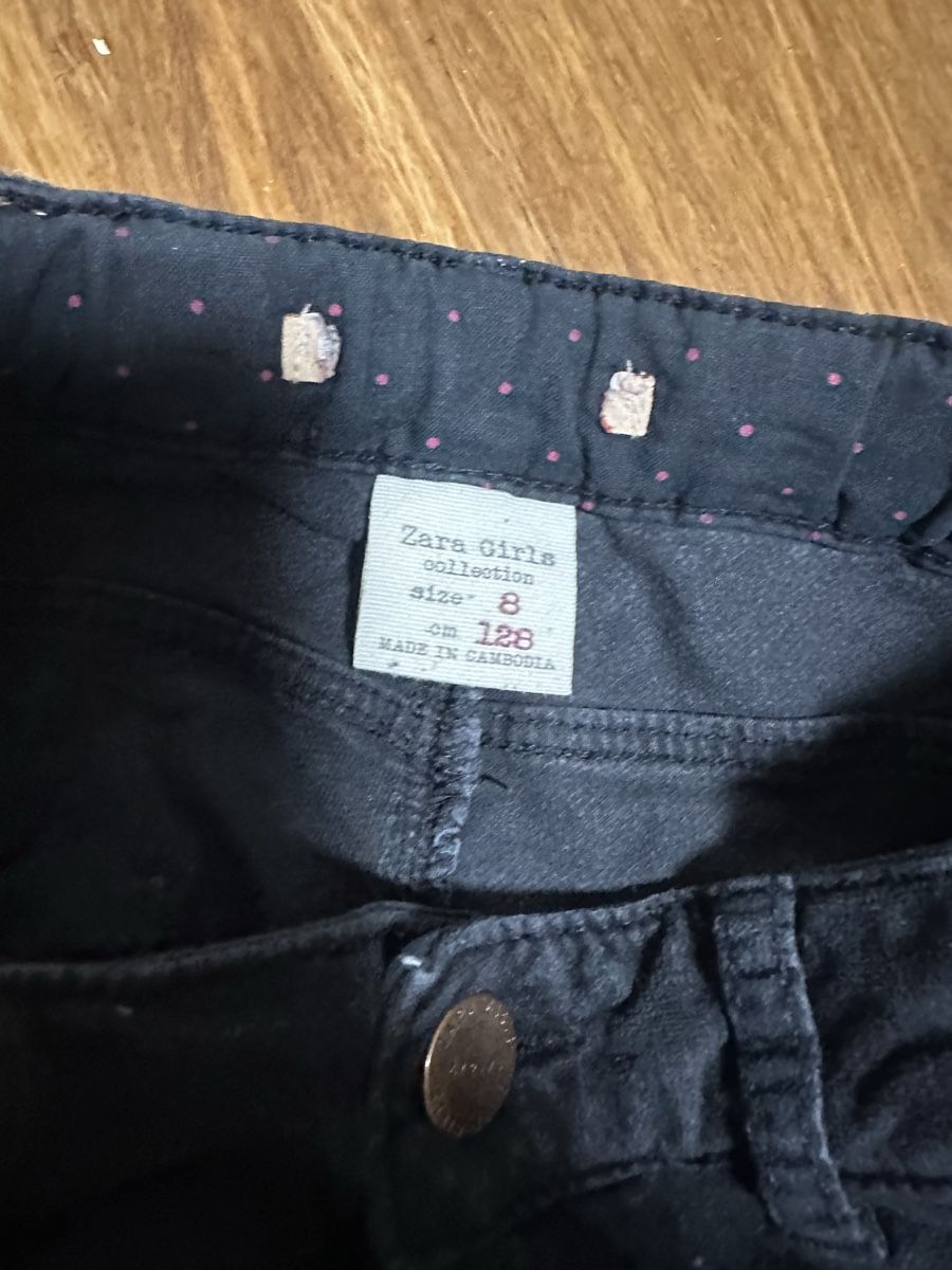 Hosen: Zara Hose Grösse 128 – Gebraucht aus Busswil von billib 1