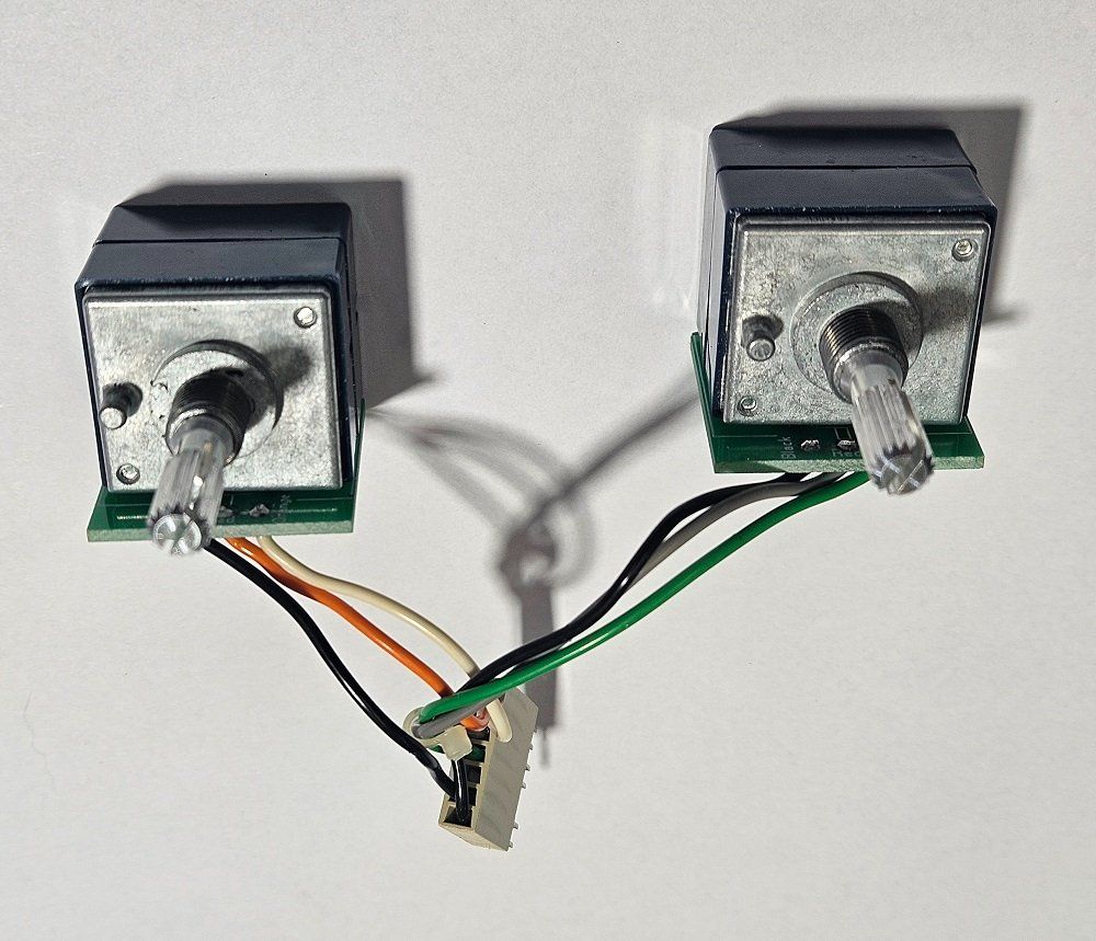 Revox Apparecchi a nastro: KIT  ALPS HQ Potentiometer for B77 – Nuovo e nell'imballaggio originale da St-Cierges venduto da Pestol 2