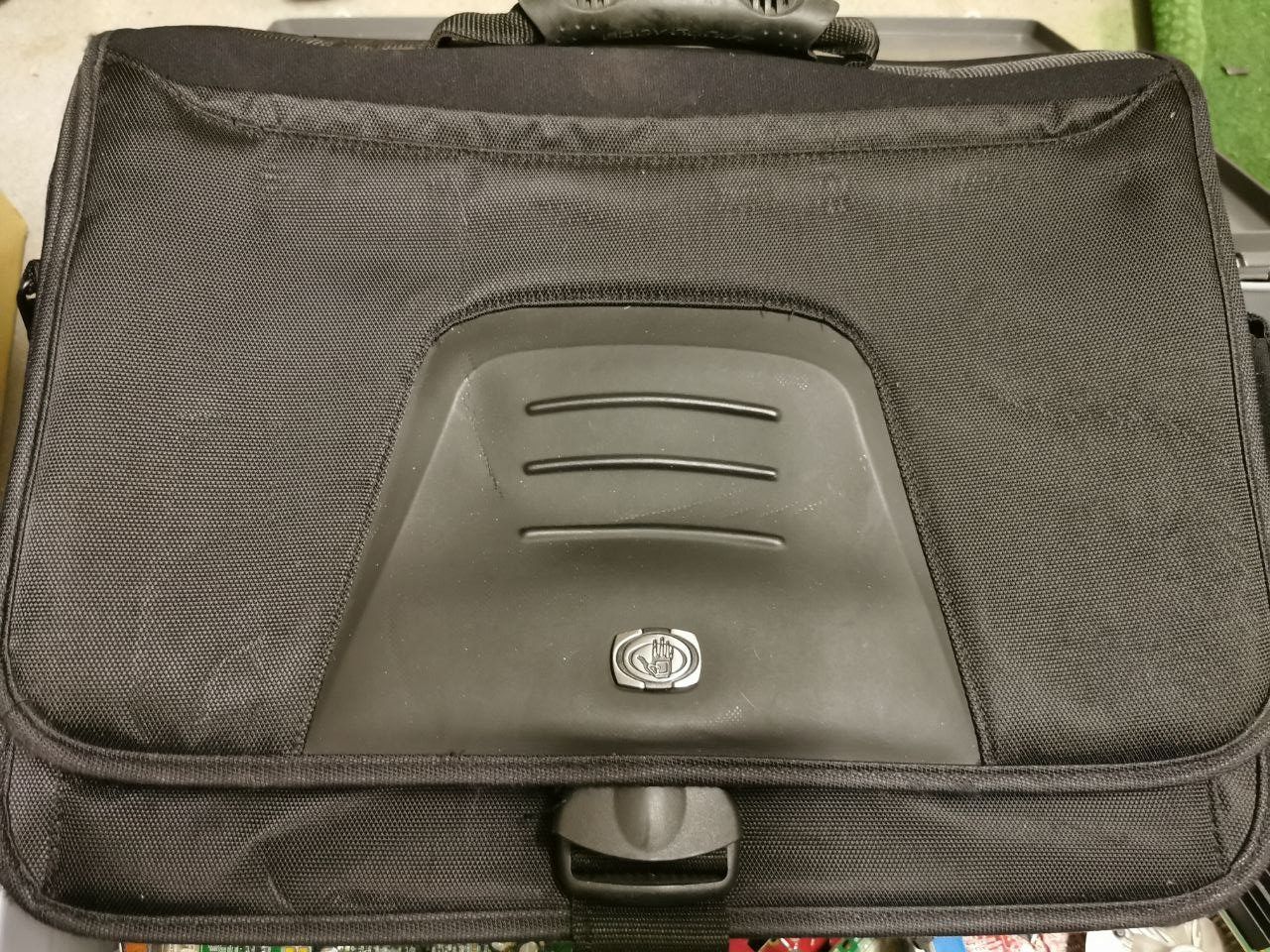 Borse: Schwarze Laptoptasche / Aktentasche Grossformat – Usato da Oberglatt ZH venduto da maravilho