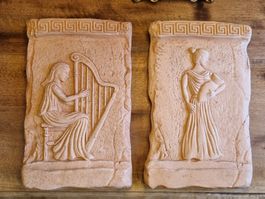 2 Wandreliefs Abruzzo Vasi Antik-Stil Italy