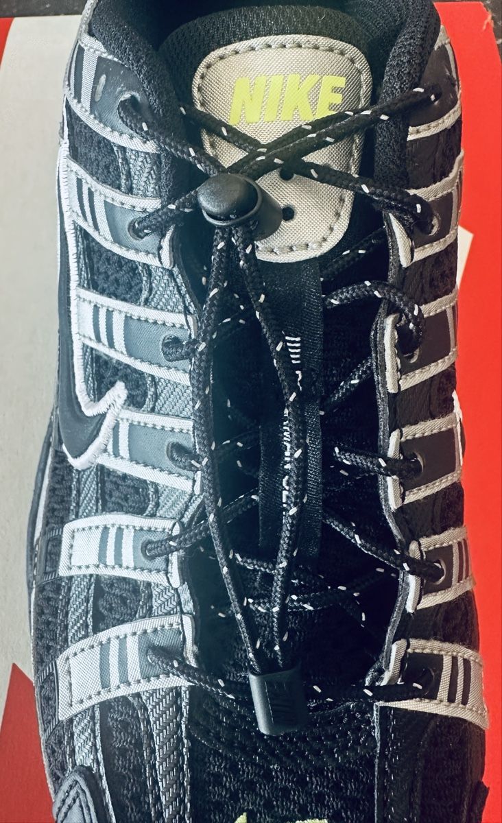 Nike Scarpe da uomo: Nike P-6000 Noir/argenté – Nuovo e nell'imballaggio originale da Biel/Bienne venduto da Akwawini 1
