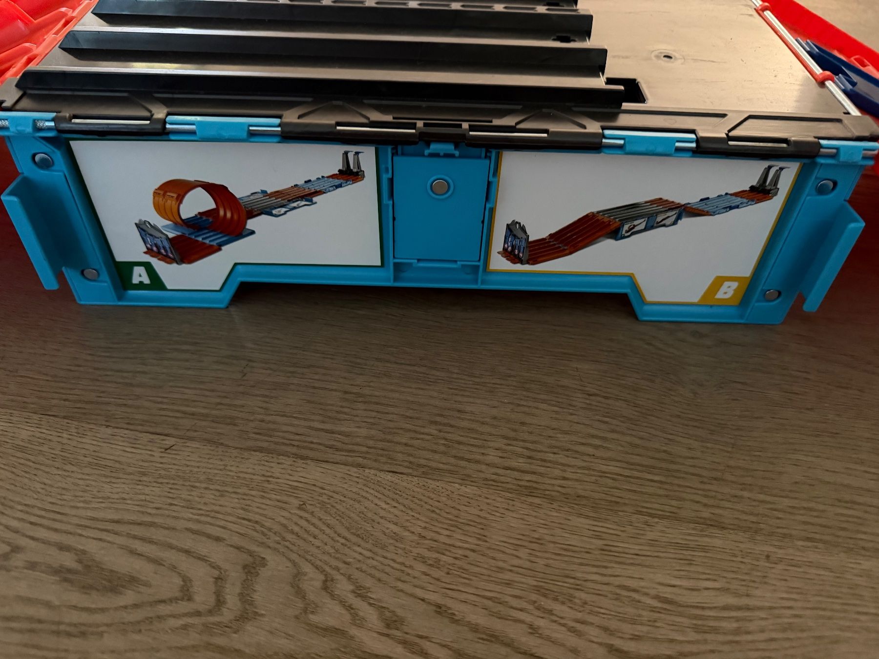 Hot Wheels Giocattoli: Hot Wheels Bahn Track mit 3 Optionen – Usato da Zollikon venduto da Cwoody 1